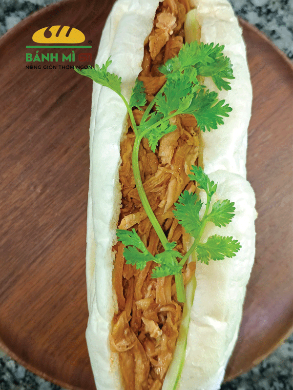 banh-mi-ga-ngon-quan1