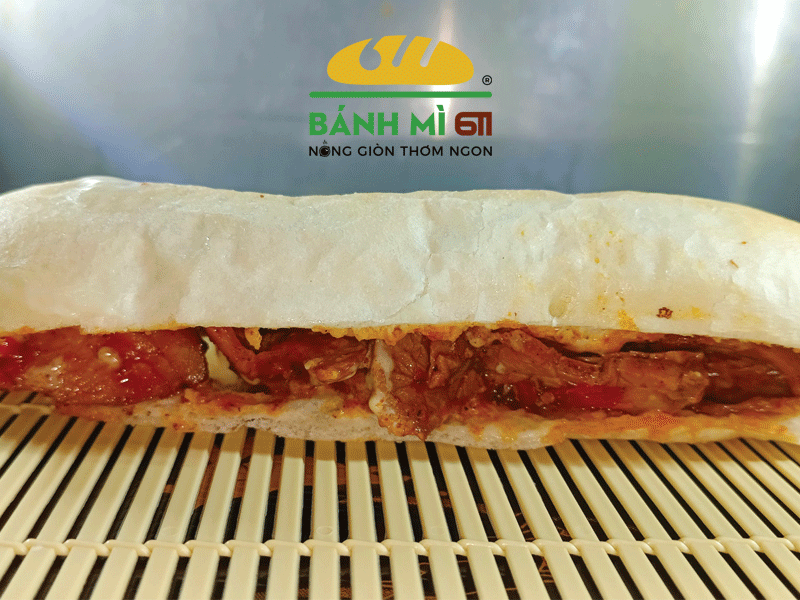 banh-mi-que-heo-sa-te-ngon