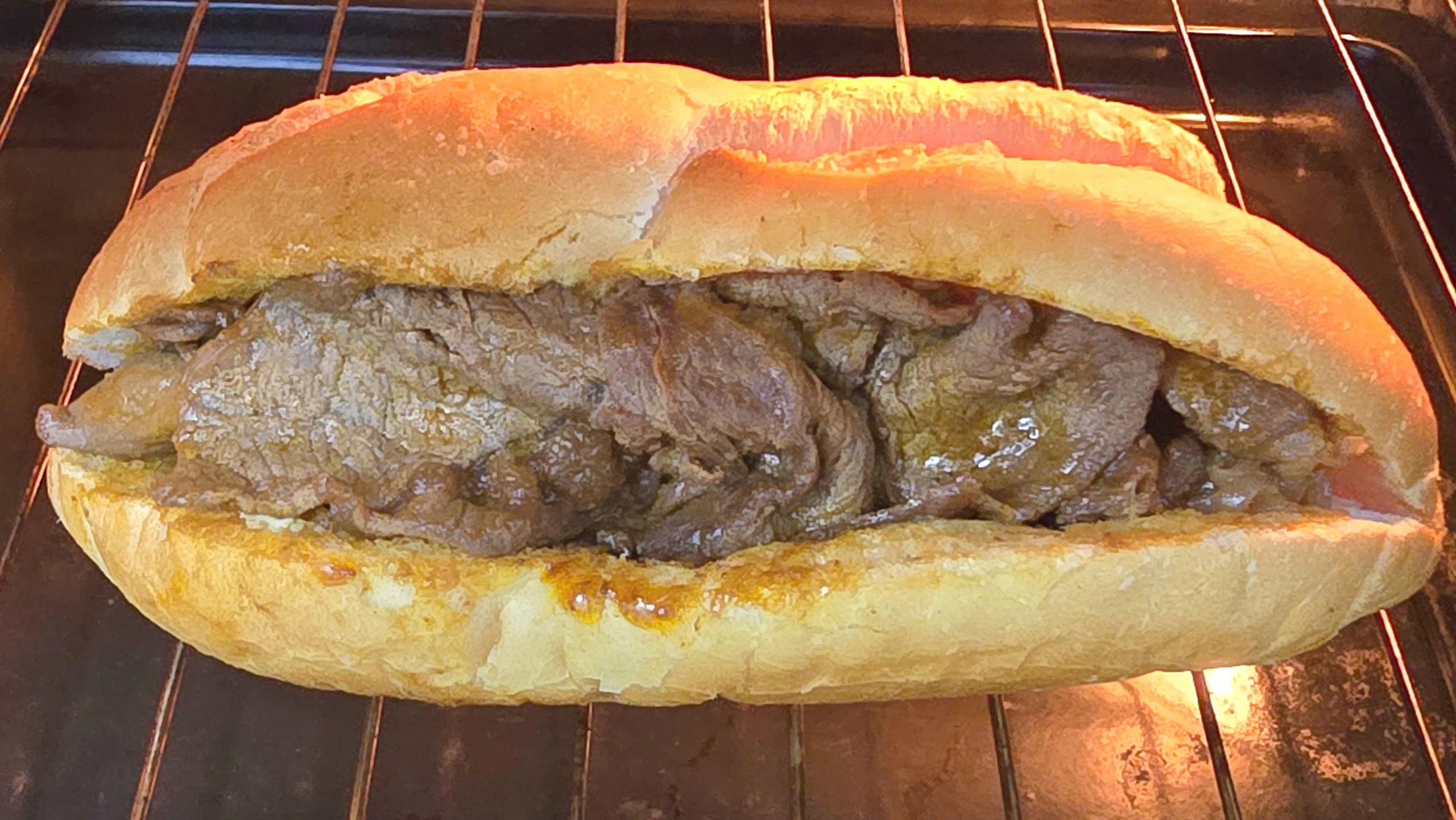 banh-mi-bo-ap-chao-sot-bbq