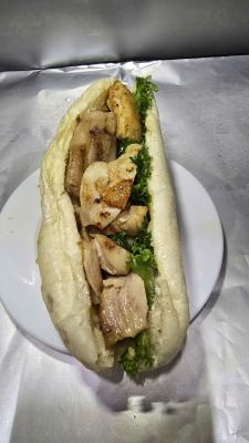 Bánh mì gà chiên bơ