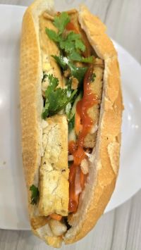 The Healthy Vibe: Bánh Mì Chay (Vegetarian) at Bánh Mì 611